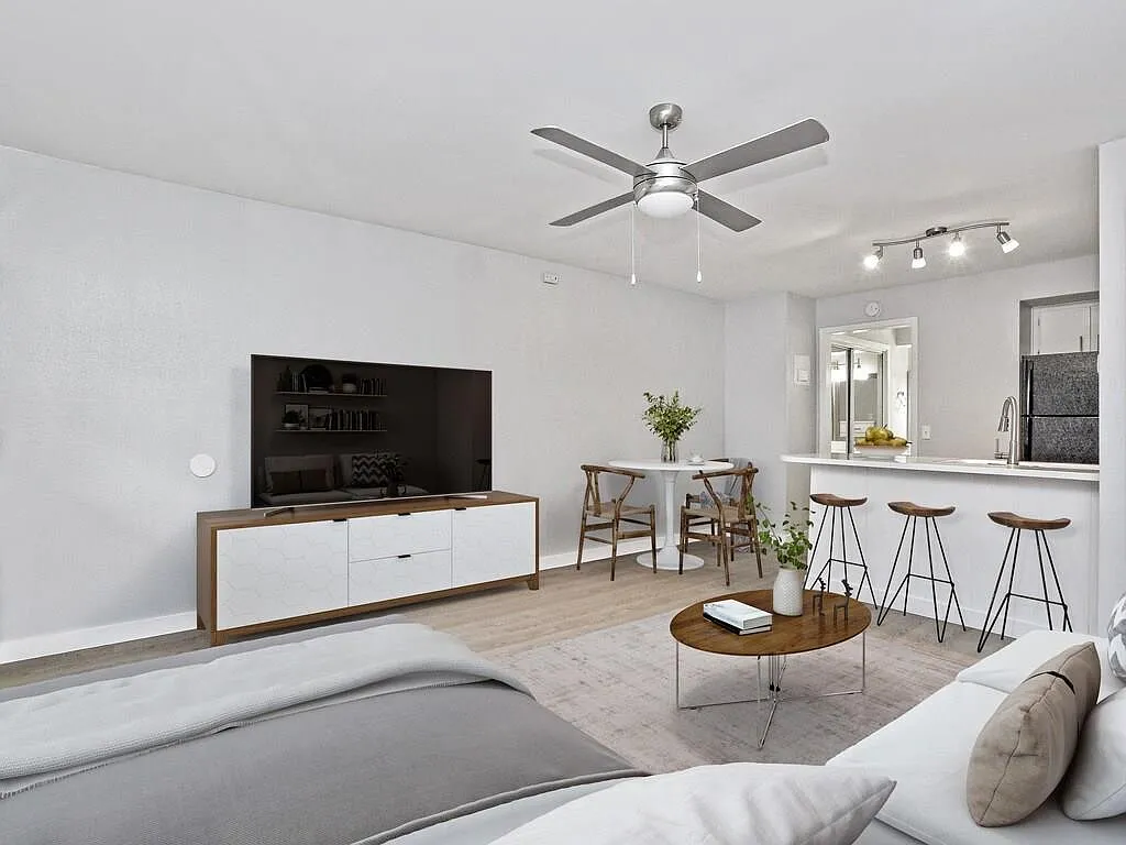 Studio, 1.0 bath, 14676 sqft, $999 — Photo 3
