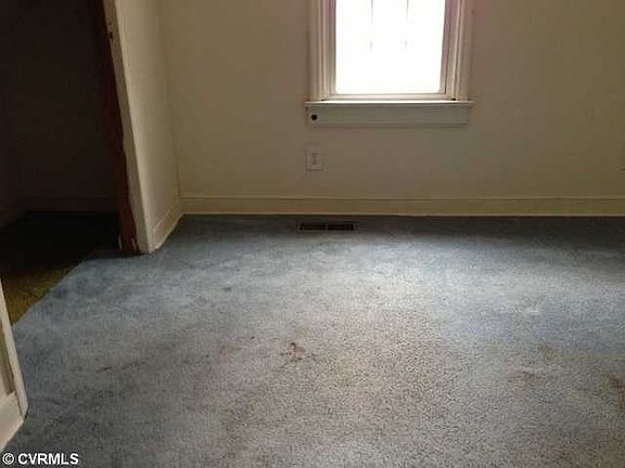 5th image of 9941 Friend Ave