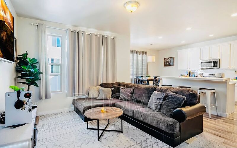 1st image of 5148 W Laureston Way