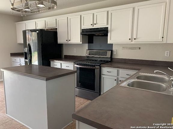 3rd image of 3342 Kinglet Ct