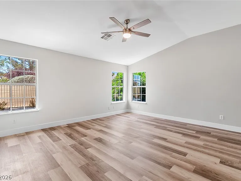 5121 Burr Oak Dr — Photo 12