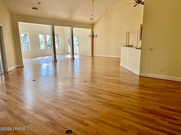 5th image of 16 Riverview Drive