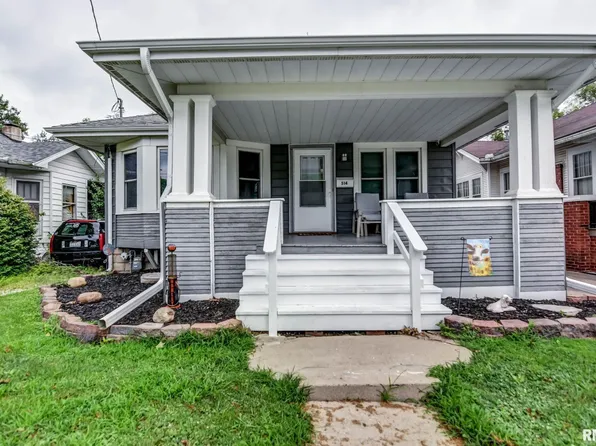 514 S Main St, Taylorville, IL 62568