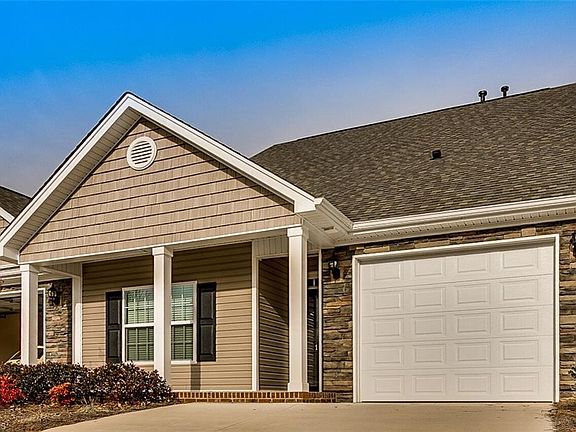 3rd image of 130 Chestnut Bend Dr