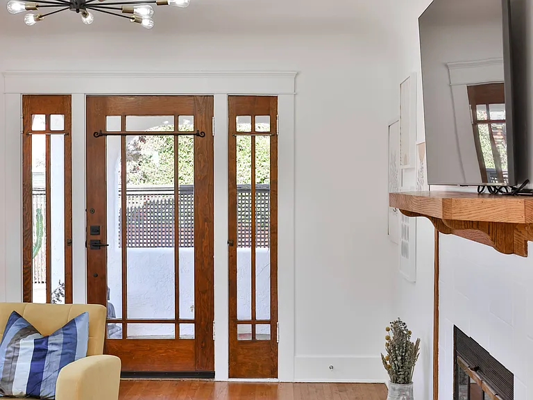 3407 N Mountain View Dr #1 — Photo 28