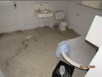 5th image of 136 Burton Ave