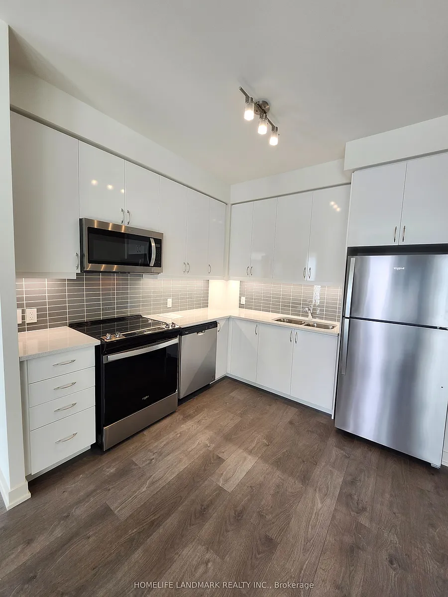 Building Photo - 4955 Yonge St #1007