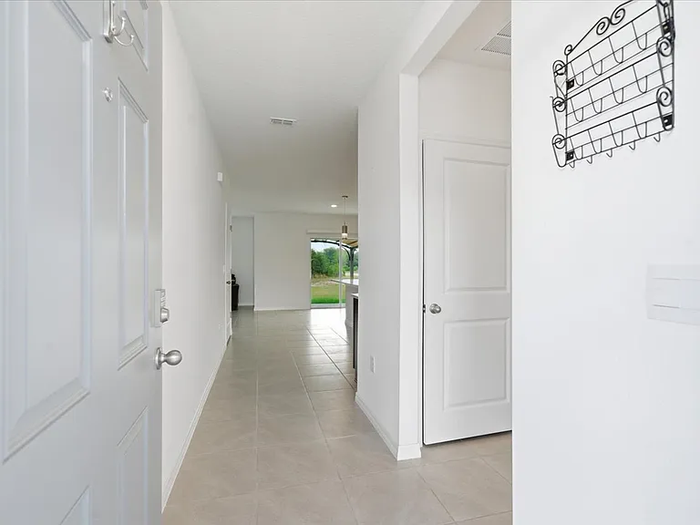 2868 Gardiner Ln — Photo 4