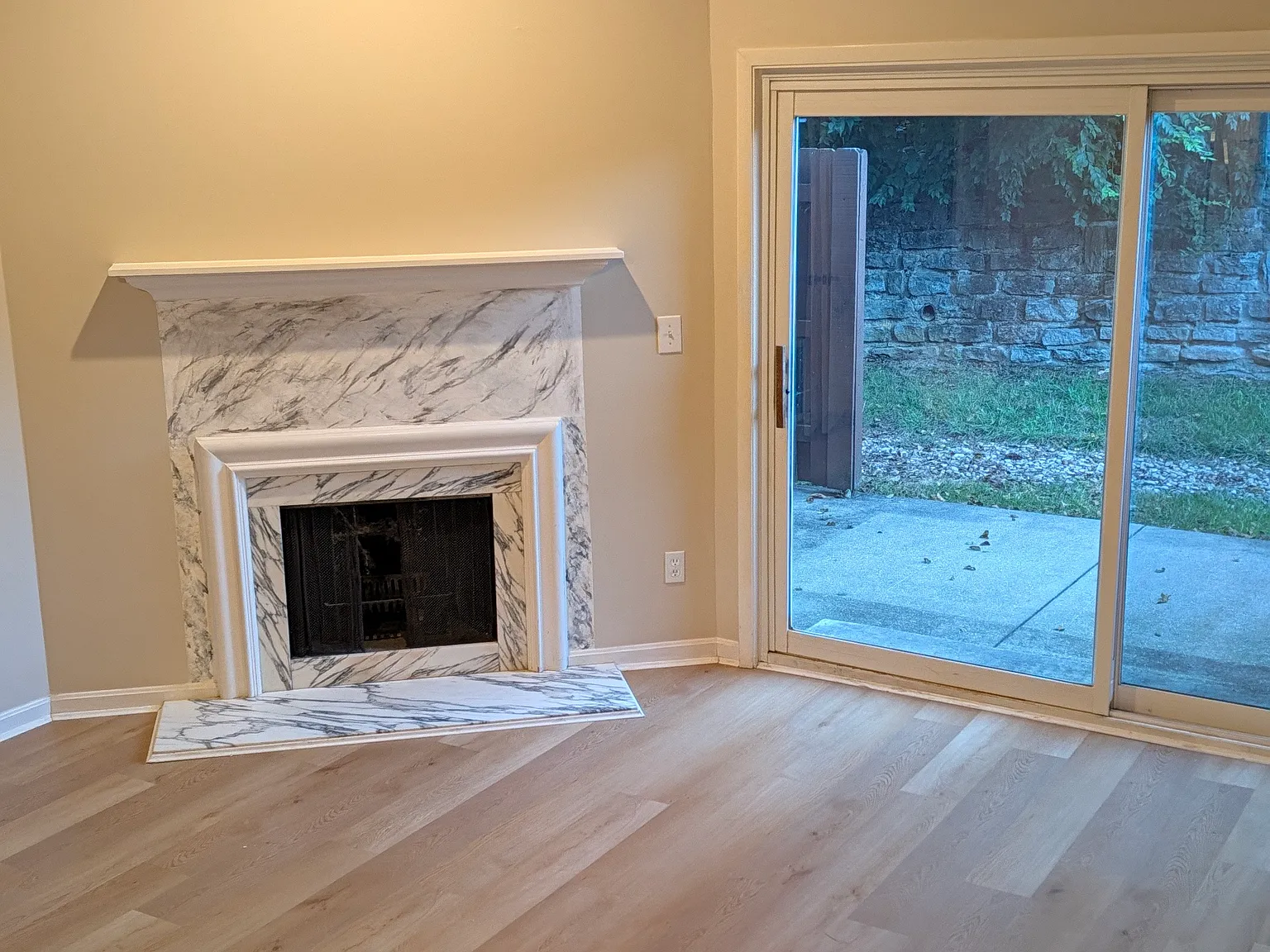 2 bed, 1305 sqft, $2,000 — Photo 3
