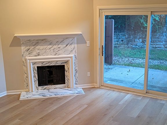 3rd image of 9779 Bunker Hill Ln