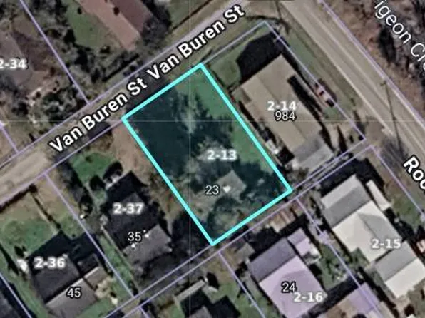 23 Van Buren St, Delbarton, WV 25670