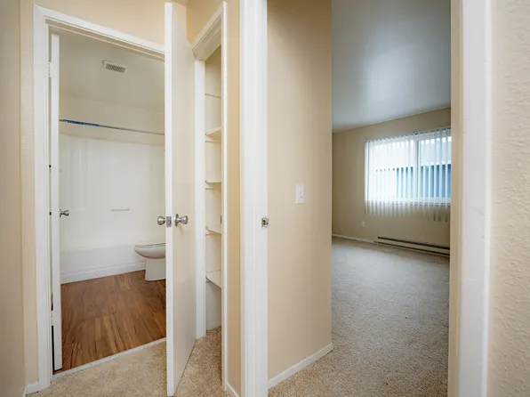 Cypress Townhomes, 910 Casanova Ave #220-8, Marina, CA 93933