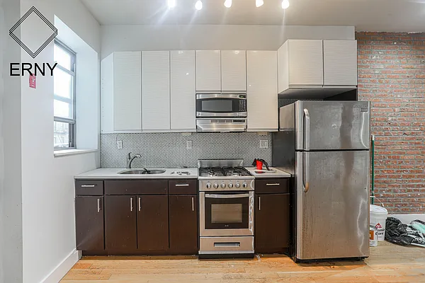 Rented by ERNY LLC | media 3