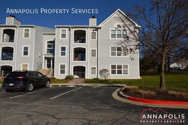 1st image of 10D Greystone Ct