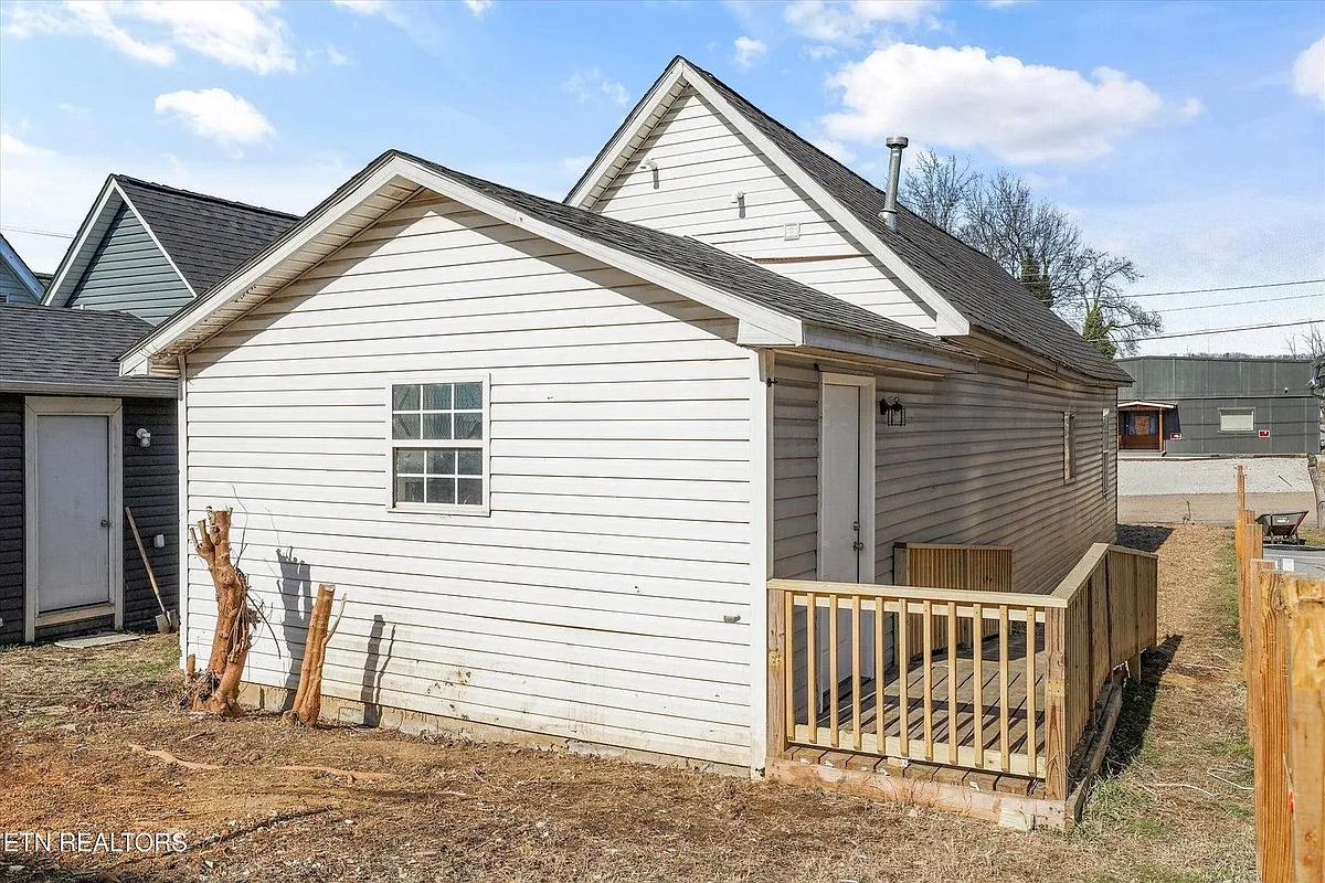 Property Photo - 216 Dameron Ave