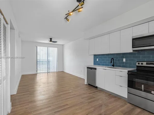 16955 SW 100th Ave #8, Miami, FL 33157