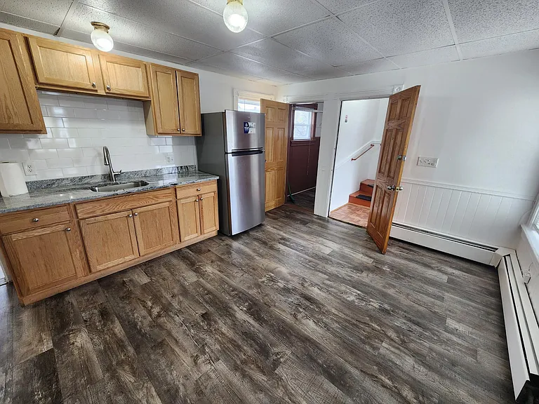 37 Watson St #2 — Photo 4