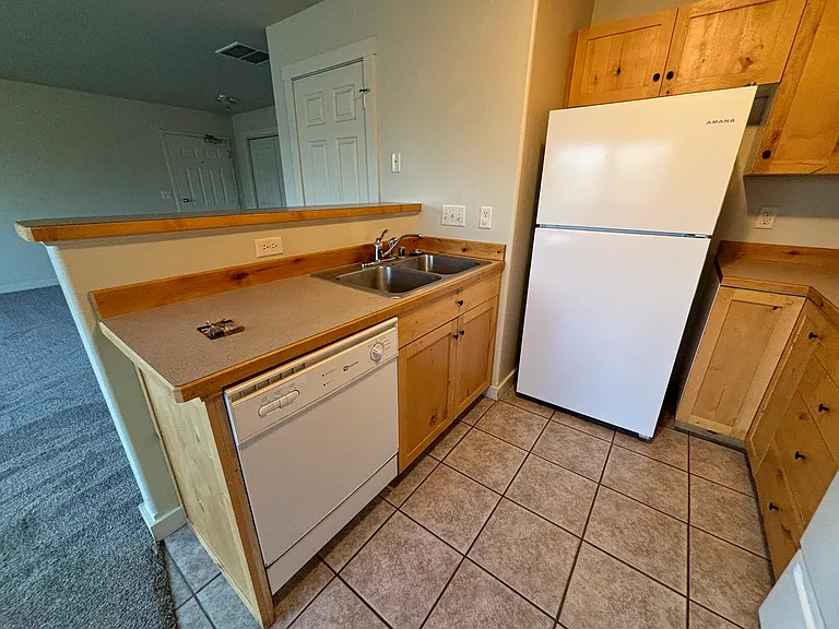 607 Professional Dr #D — Photo 4