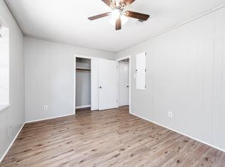 4111 Victoria Ave, Dickinson, TX 77539