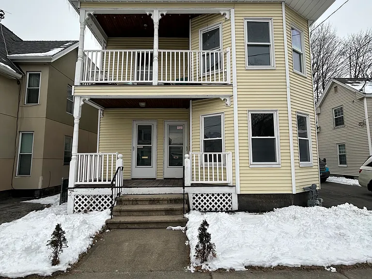 6 Holmes St #2 — Photo 2