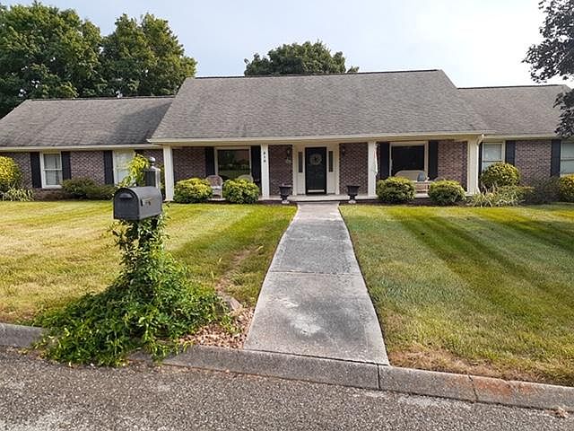 1st image of 313 Bigtree Dr