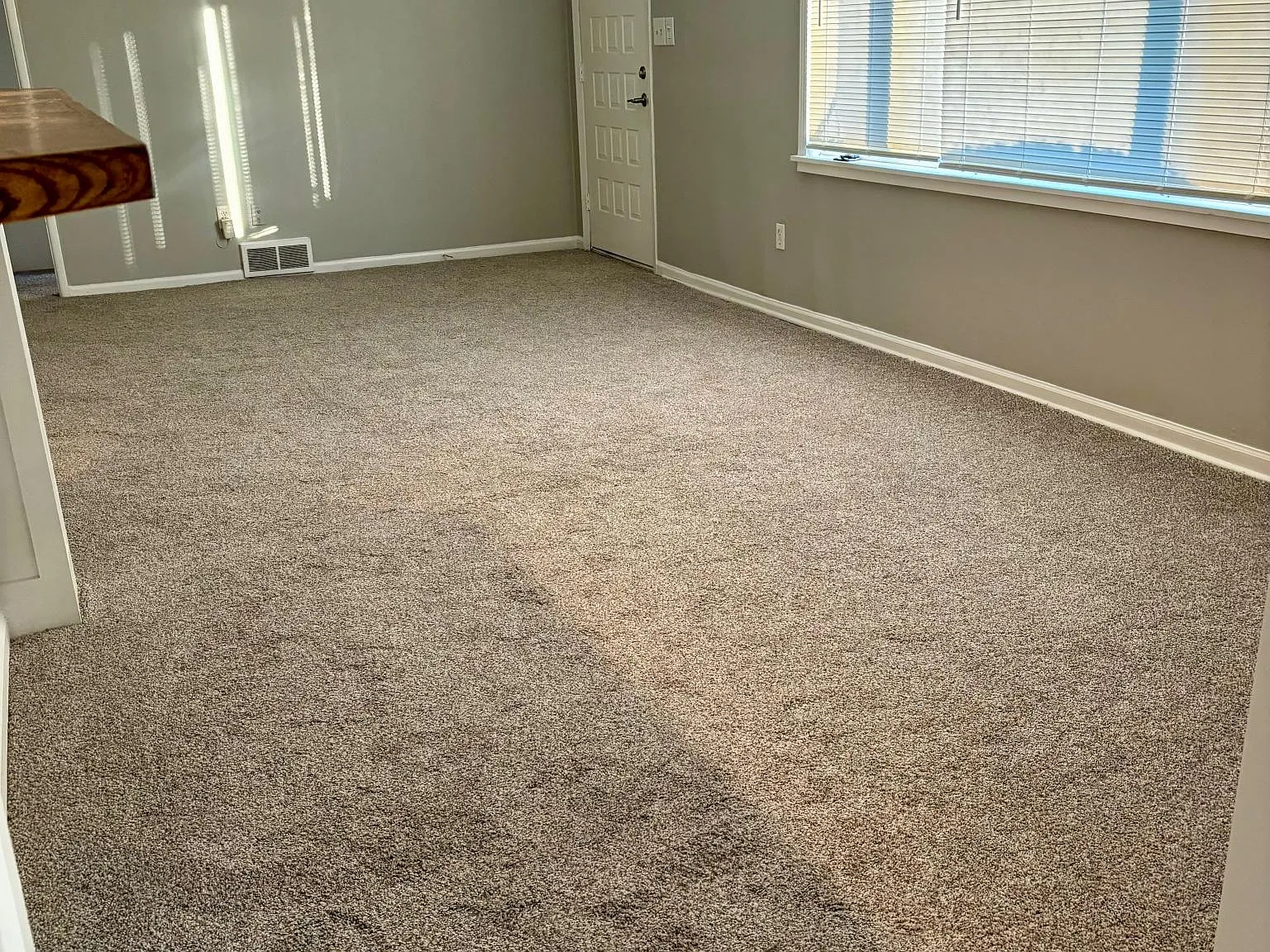 3 bed, 1.5 bath, 1275 sqft, $1,950 — Photo 4