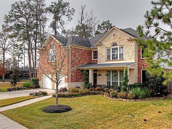 Sought after Front Porch and great curb appeal just steps away from the tennis courts.