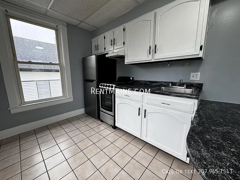 38 Oak St #3 — Photo 4