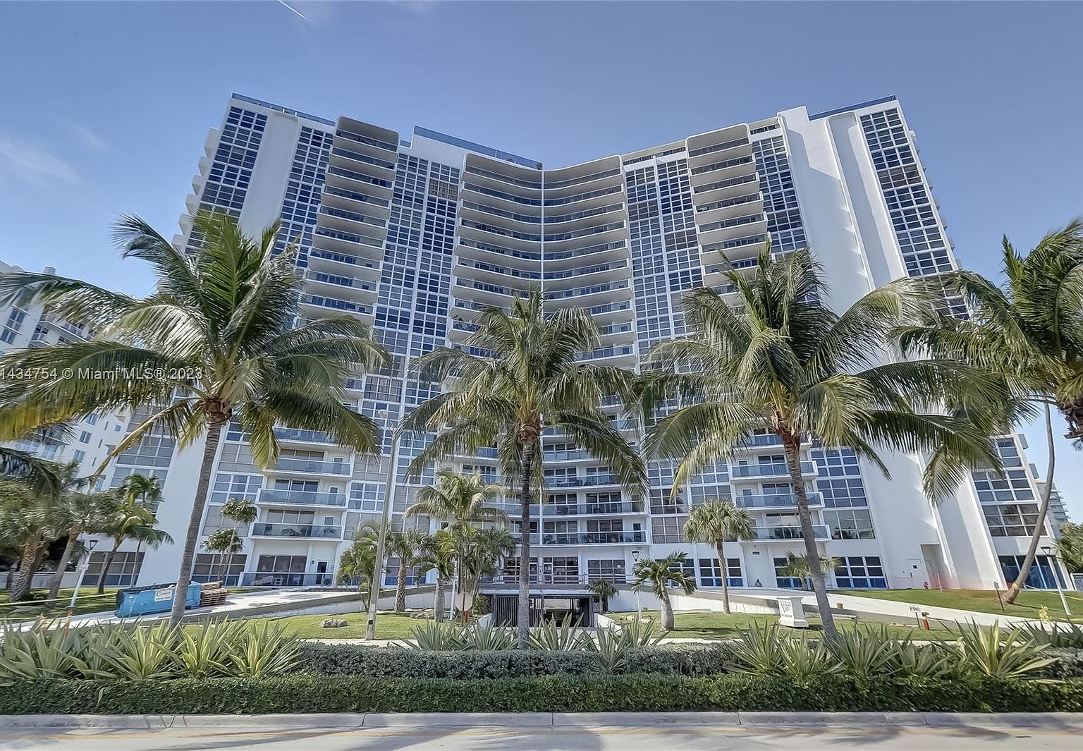 2841 N Ocean Blvd APT 1704, Fort Lauderdale, FL 33308 MLS A11434754