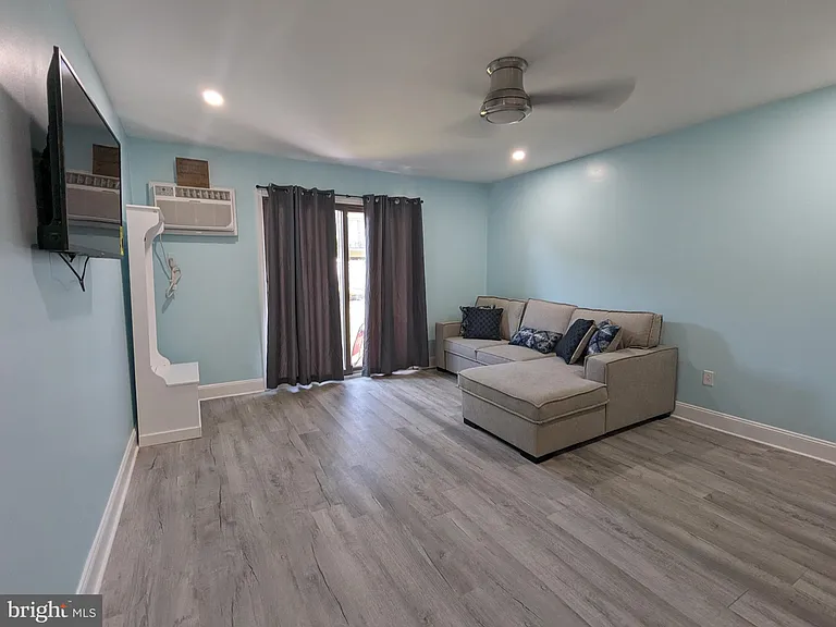 725 Allen Dr #A125 — Photo 6