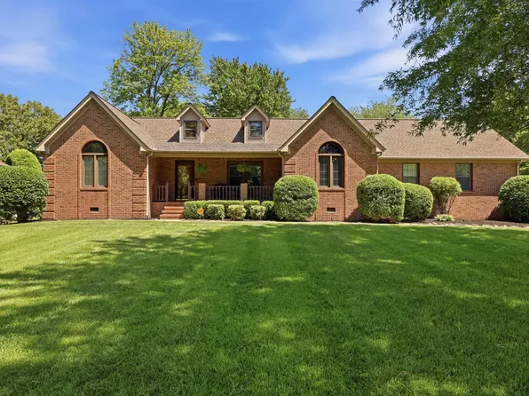 131 Matthew Dr, Paducah, KY 42001