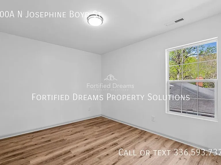 700A N Josephine Boyd St — Photo 17