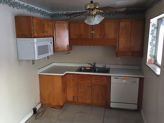 4th image of 67 Powhatton Dr