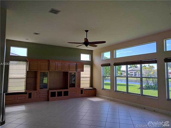 4th image of 10985 NW 2nd St