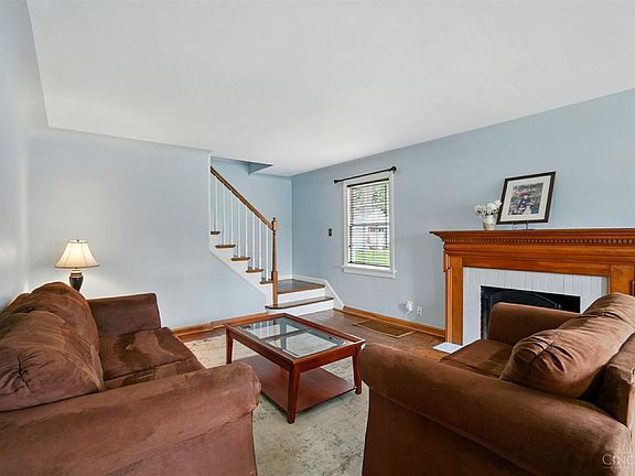 4th image of 6823 Elwynne Dr