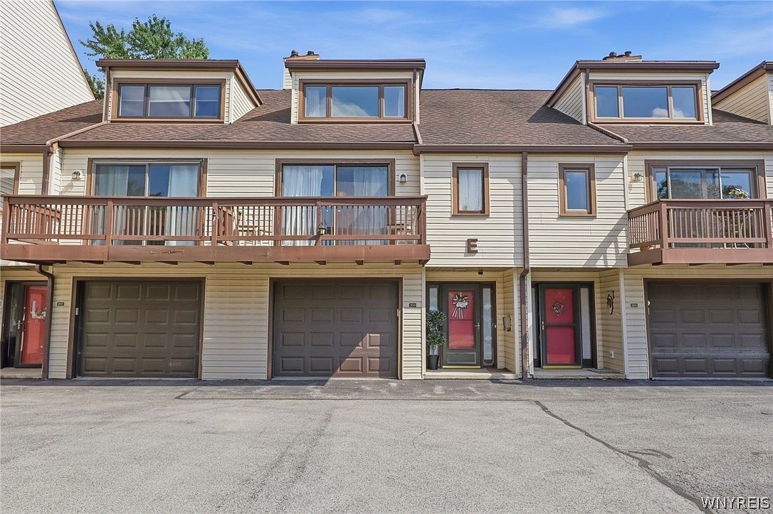 206 Old Meadow Dr — Glen Oak Golf Course
