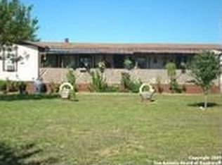 12597 N Interstate 35, Moore, TX 78057