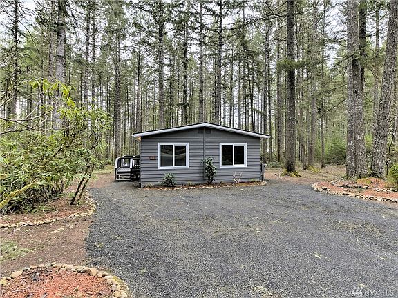 2nd image of 130 NE Mountain Pl