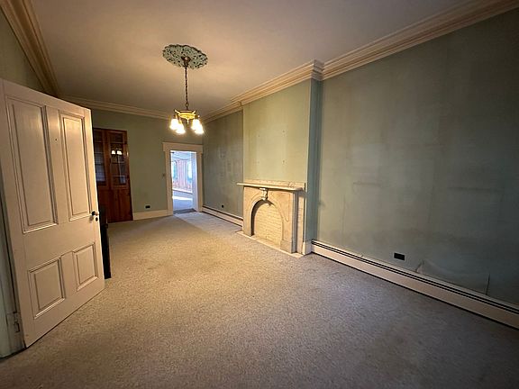 4th image of 102 N River St