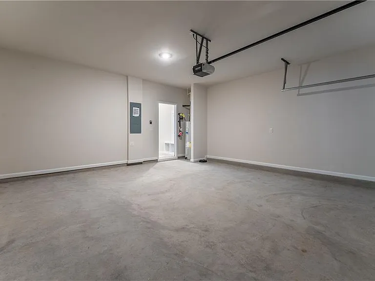 4129 Oakwood Terrace Ct — Photo 17