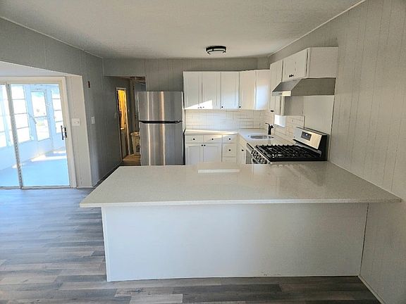 3rd image of 53 Beechwood Rd