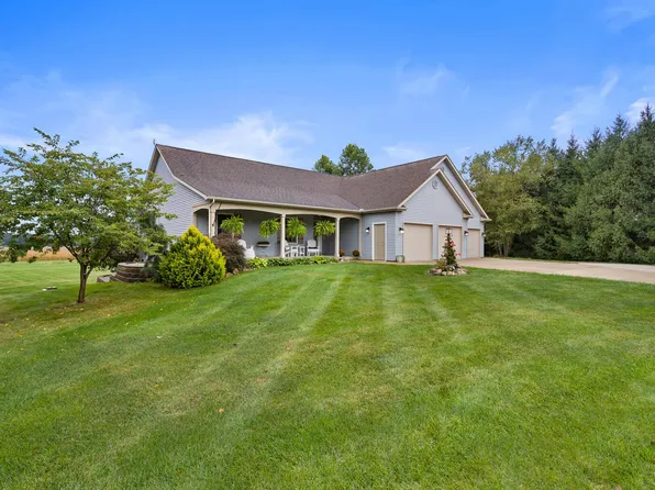 11 Brents Ln, White Heath, IL 61884