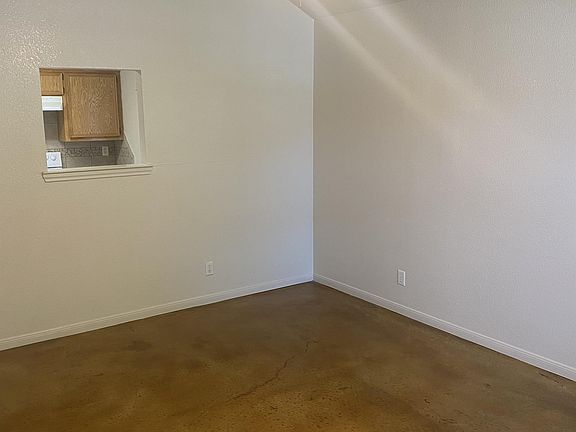 2nd image of 1308 Cinch Dr APT B