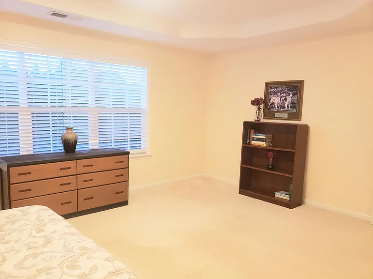 7720 Raynor Rd — Photo 11