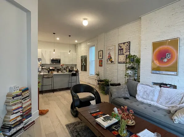 324 S Racine Ave APT 4N, Chicago, IL 60607