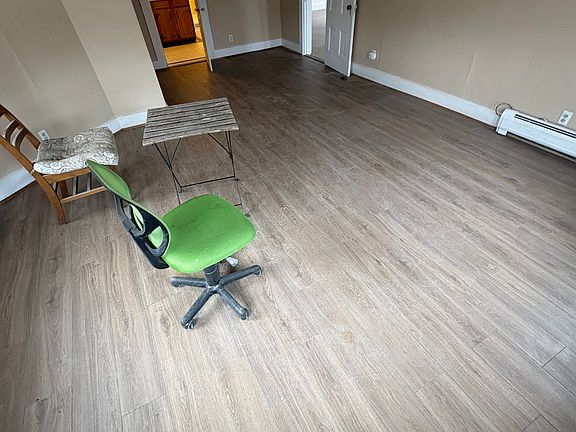 5th image of 139 Antrim St #2