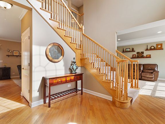 2nd image of 22 Hilltop Ln