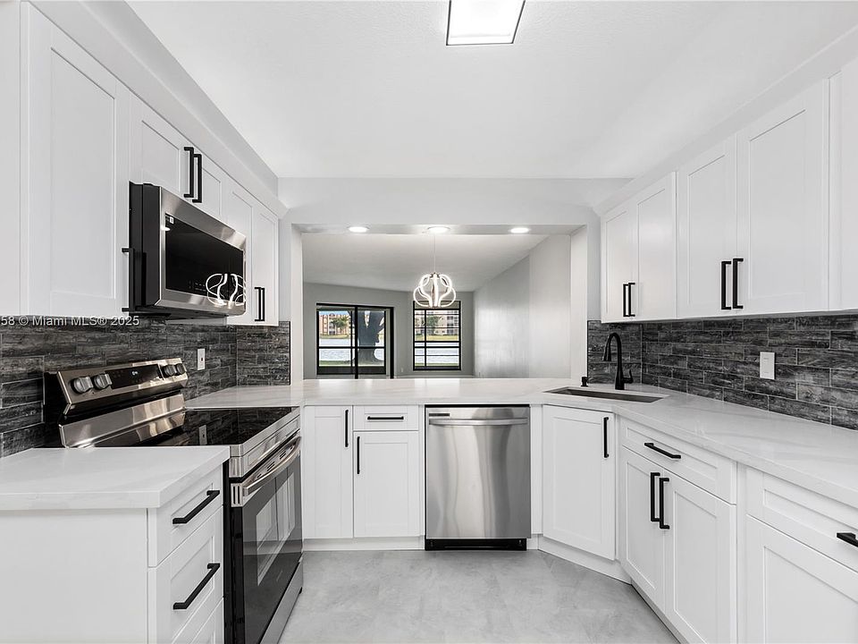 1st image of 7408 Fairfax Dr #108