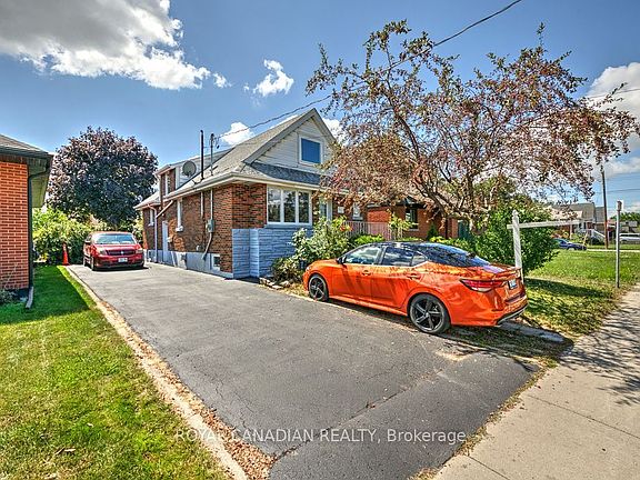 3rd image of 974 Queensdale Ave E