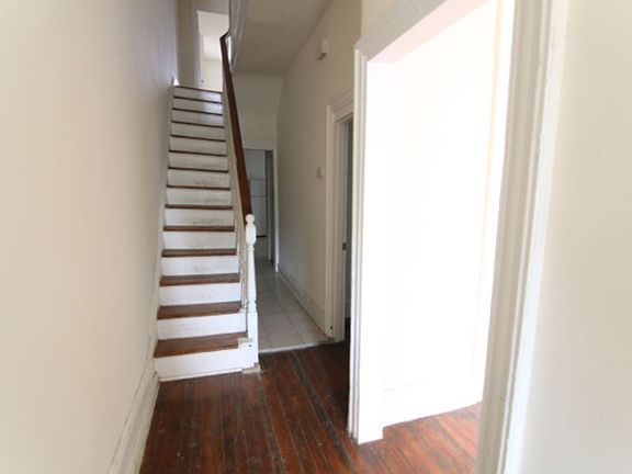2nd image of 1916 N Gratz St